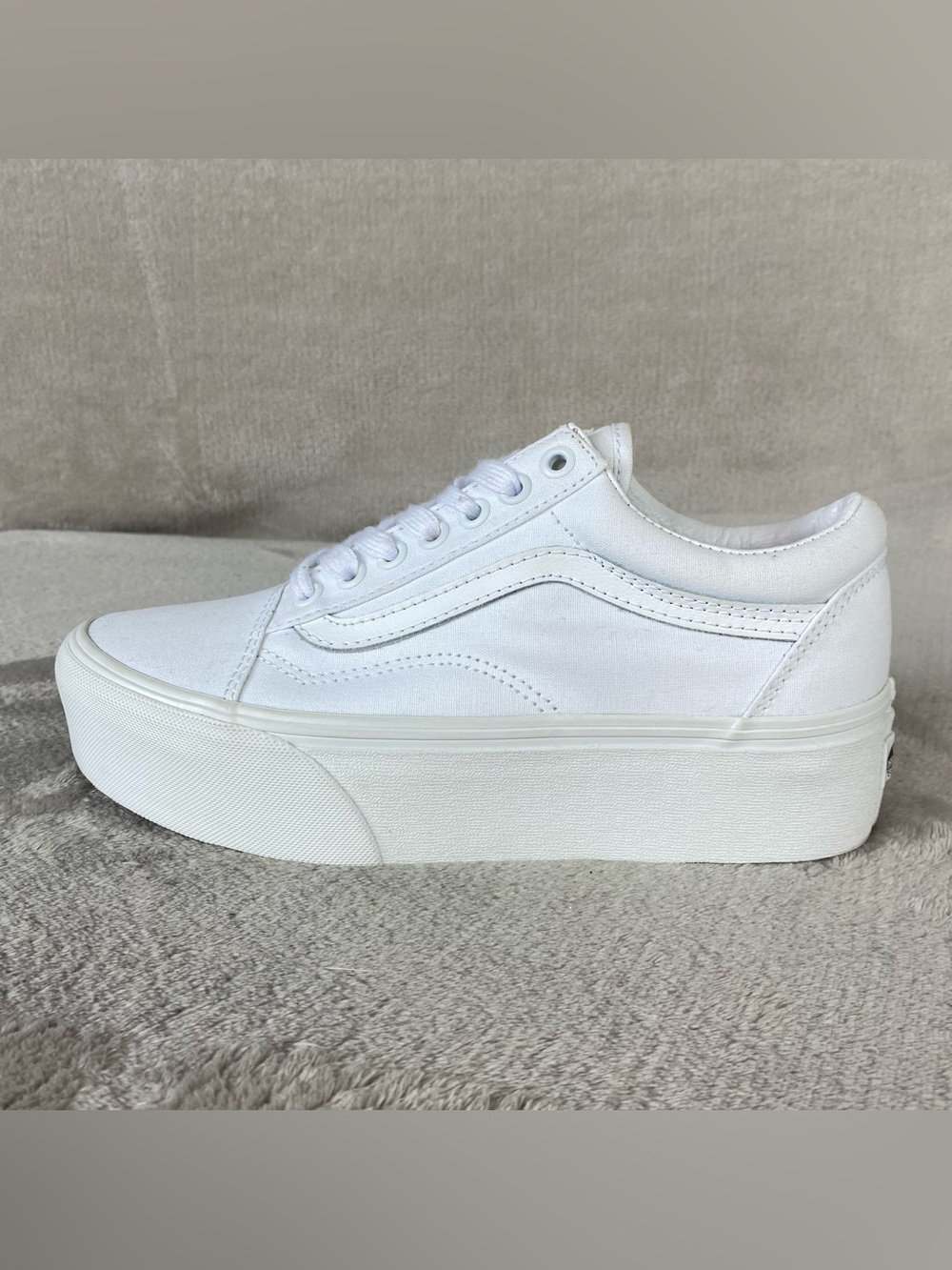 Vans Old Skool Stackform Shoes Womens Size 8 True White Canvas Platform NEW - Picture 2 of 10